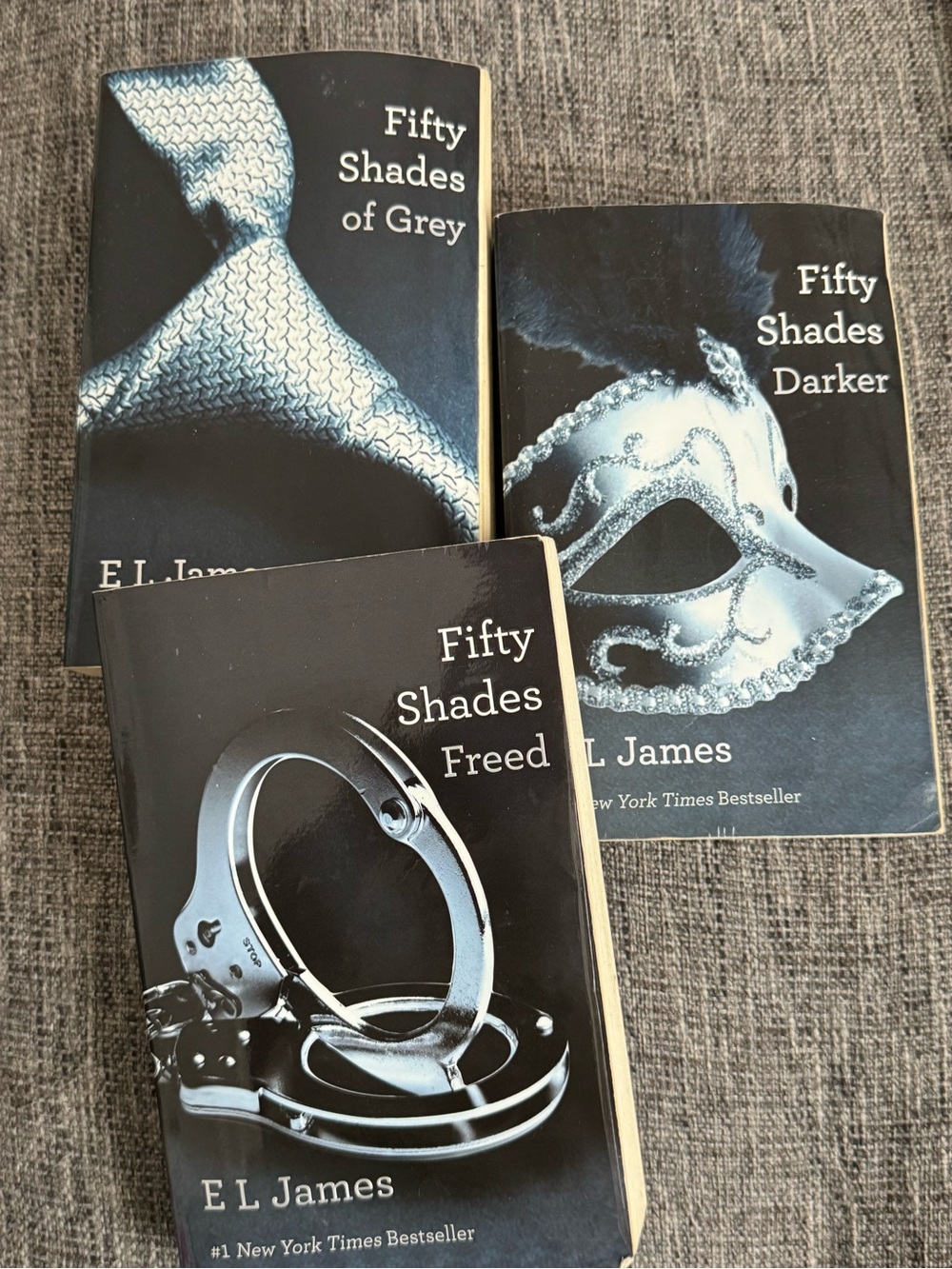 Fifty Shades Trilogy - Black and Silver Book Set by